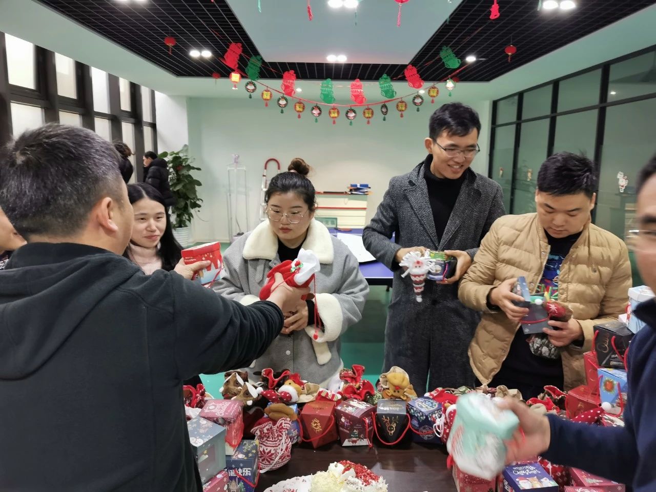 圣誕主題生日趴 | 濃情暖意平安夜，誕愿有你共前行